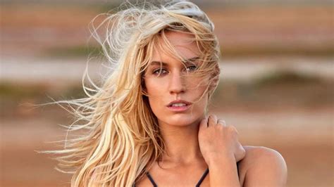 paige spiranac photos|10 Empowering Photos of Paige Spiranac From Her SI Swimsuit。